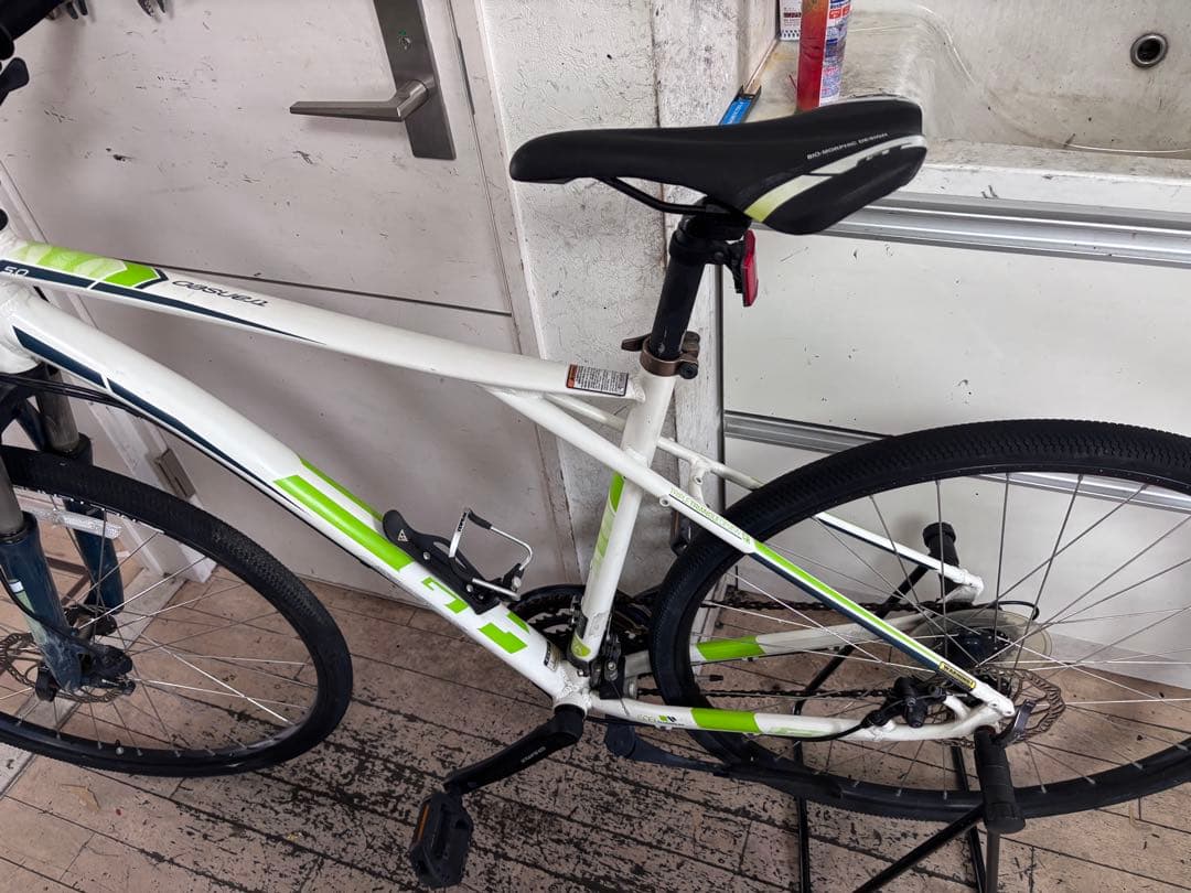 GT Bicycles のクロスバイク（マウンテンバイク）TRANSEO 5.0