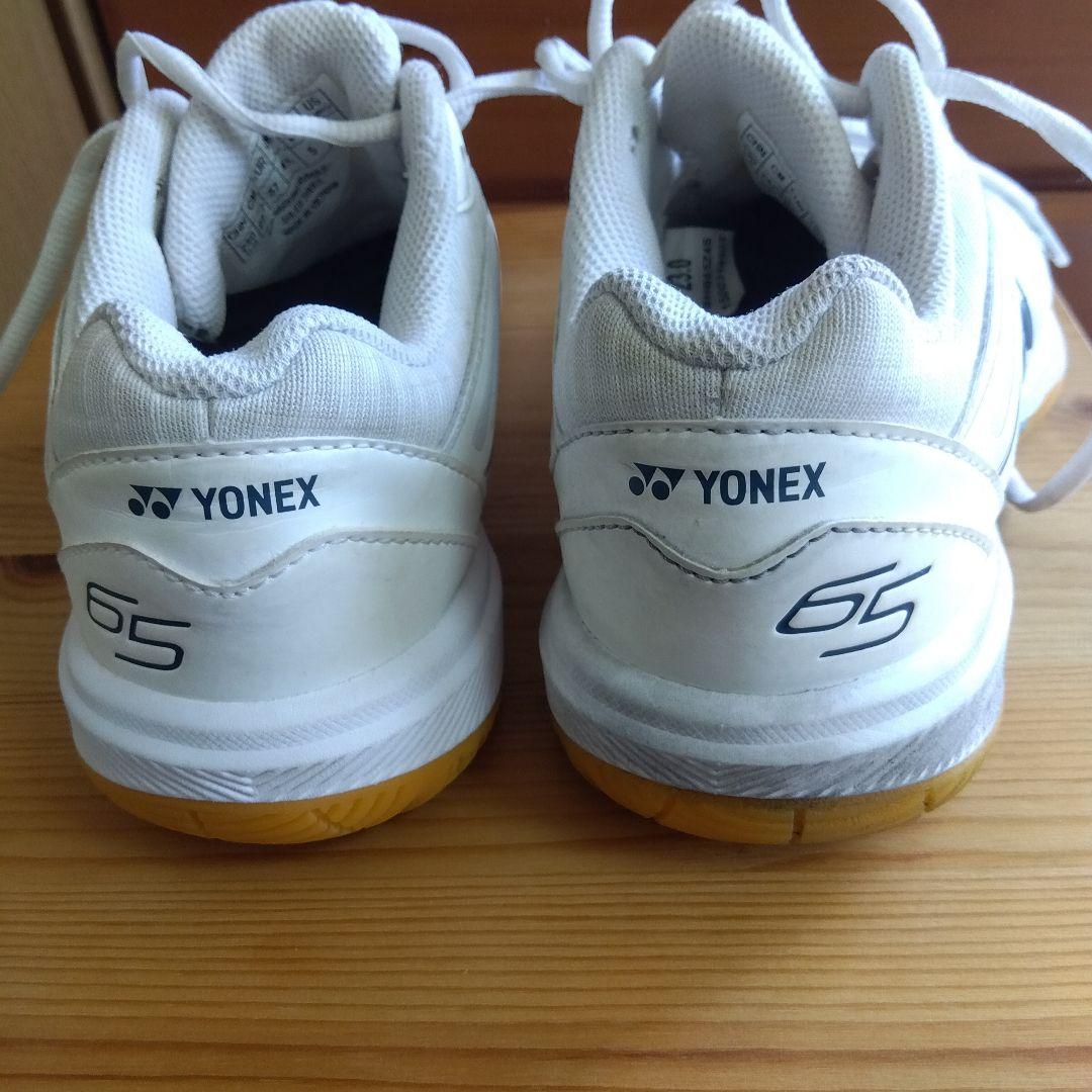 バドミントンシューズ【YONEX】