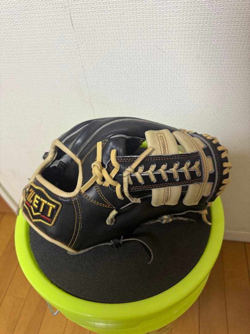 ZETTプロステイタス　硬式グローブ　内野手用
