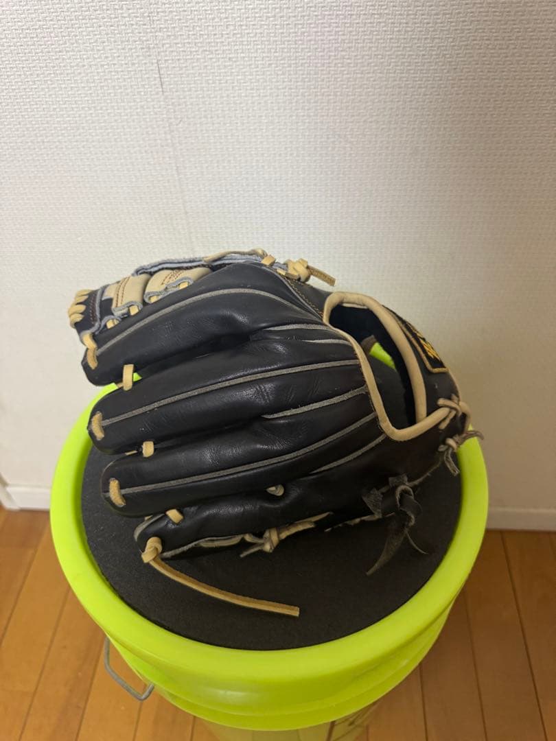 ZETTプロステイタス　硬式グローブ　内野手用