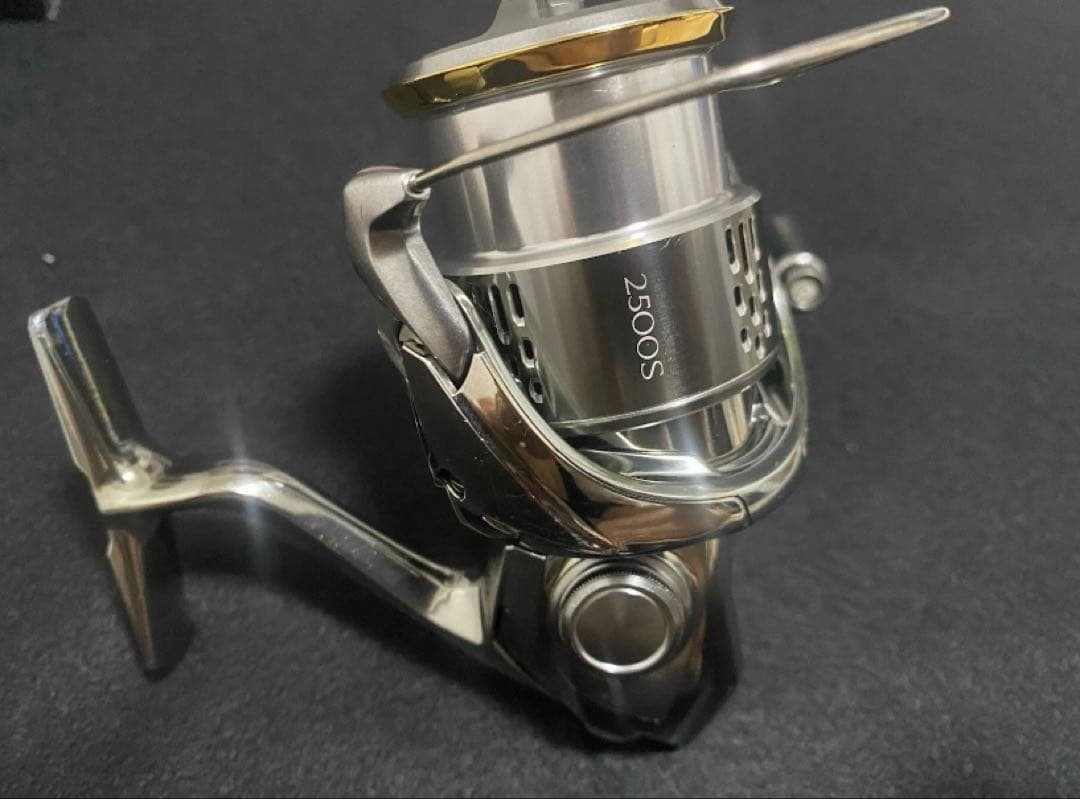 シマノ 18ステラ 2500S スピニングリール 日本モデル 箱付き 美品