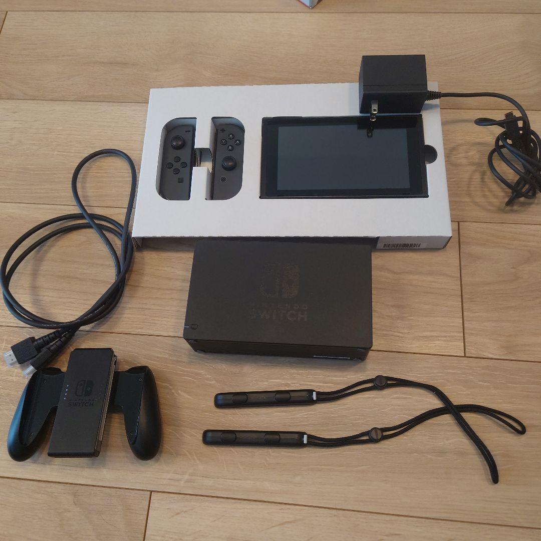 ニンテンドーSwitch本体　カラー:グレー　付属品揃ってます