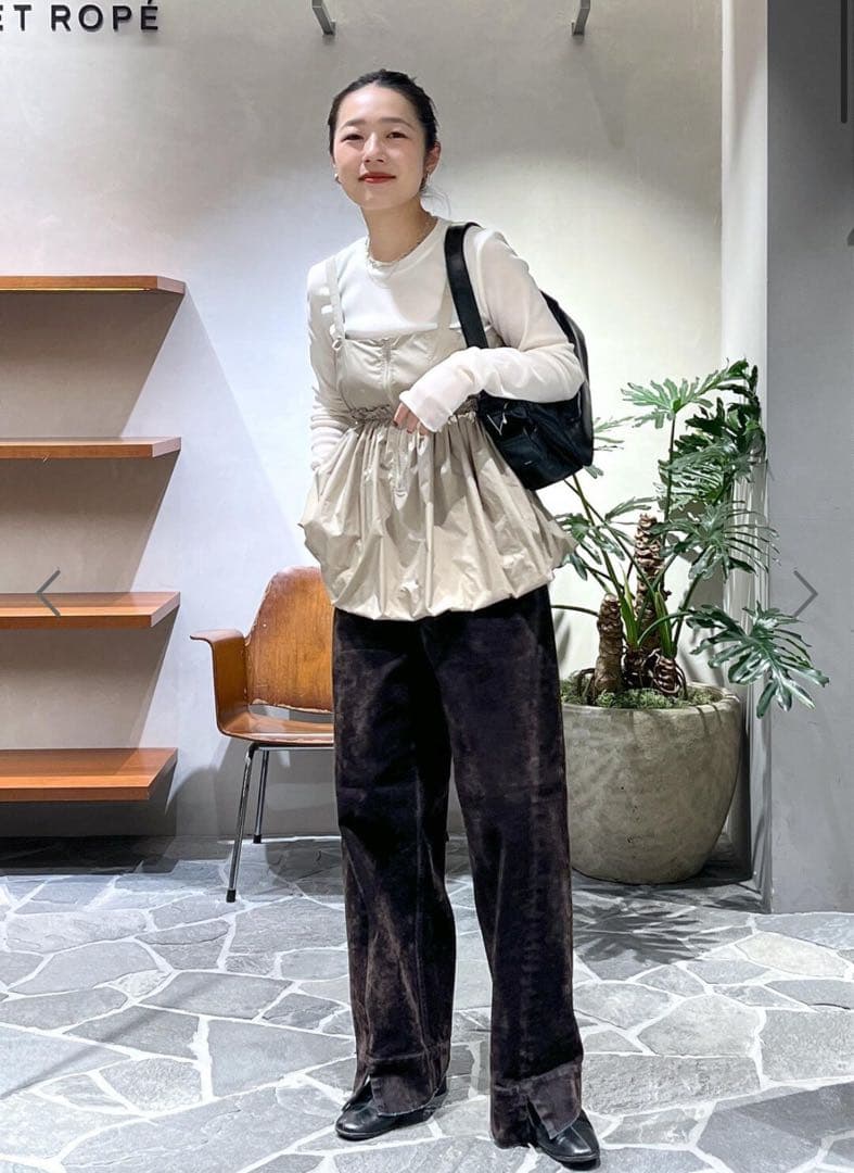 美品　アダムエロペ サスペンダーペプラムジレセットベロアプルオーバー