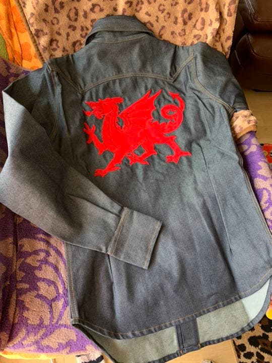 BackにRED Dragon☆Andrew Mackenzieのデニムシャツ