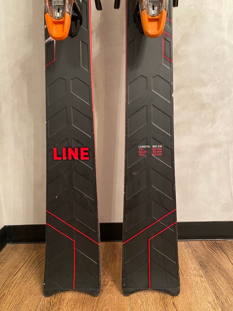 LINE BLADE スキー 板 黒/赤