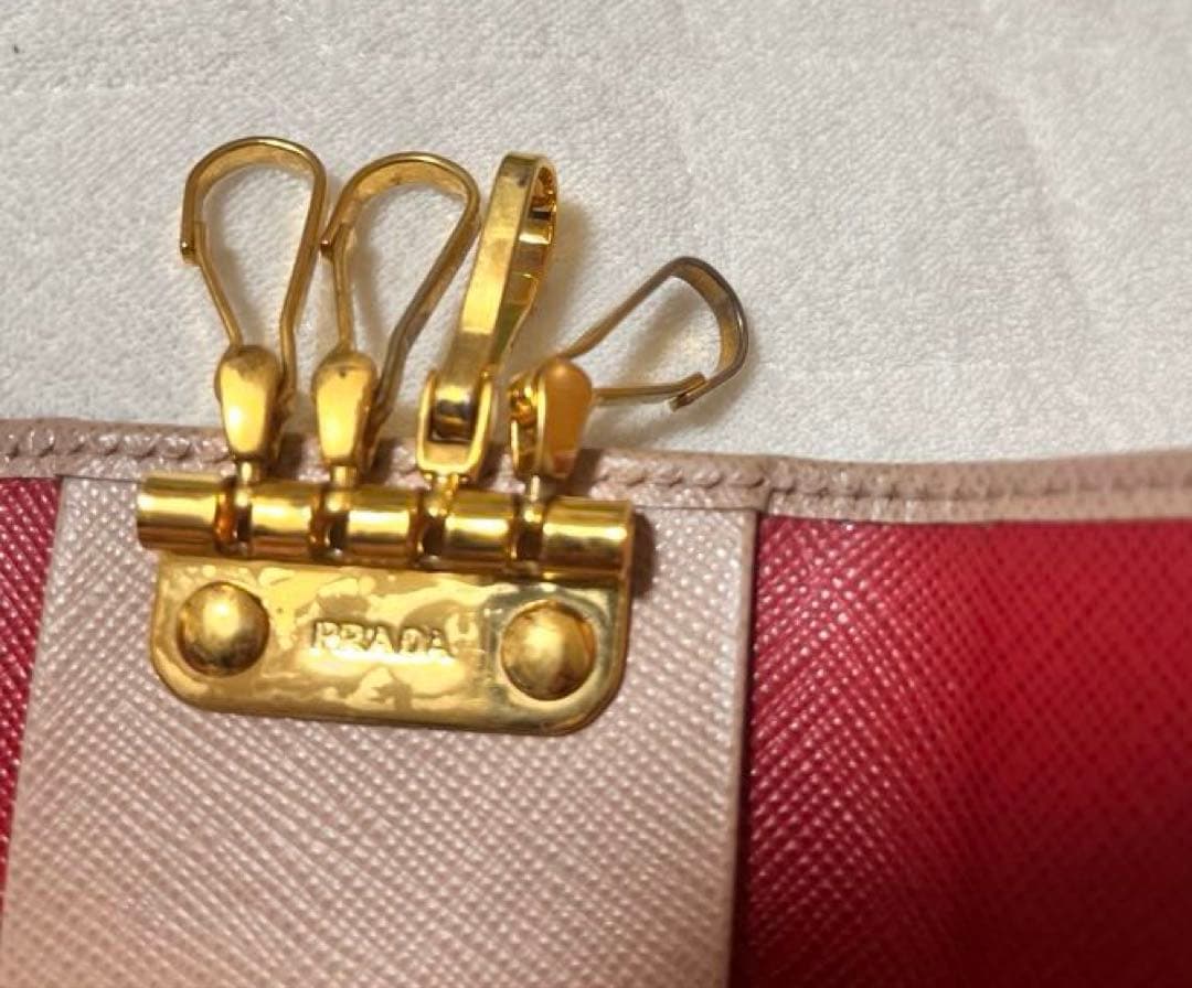 フ*ち様 PRADA プラダ サフィアーノレザー 4連 キーリング付き キーケー