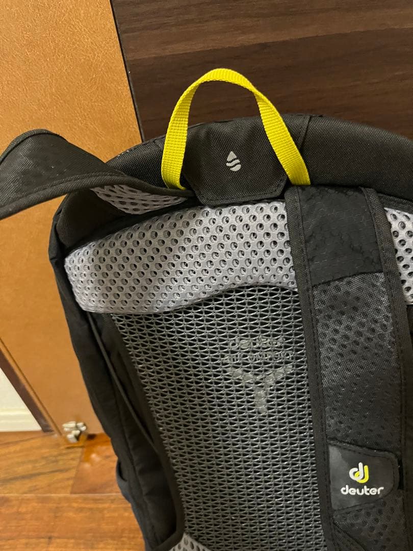 新古美品！deuter Race EXP AIR 14+3 リュック雨カバー付き