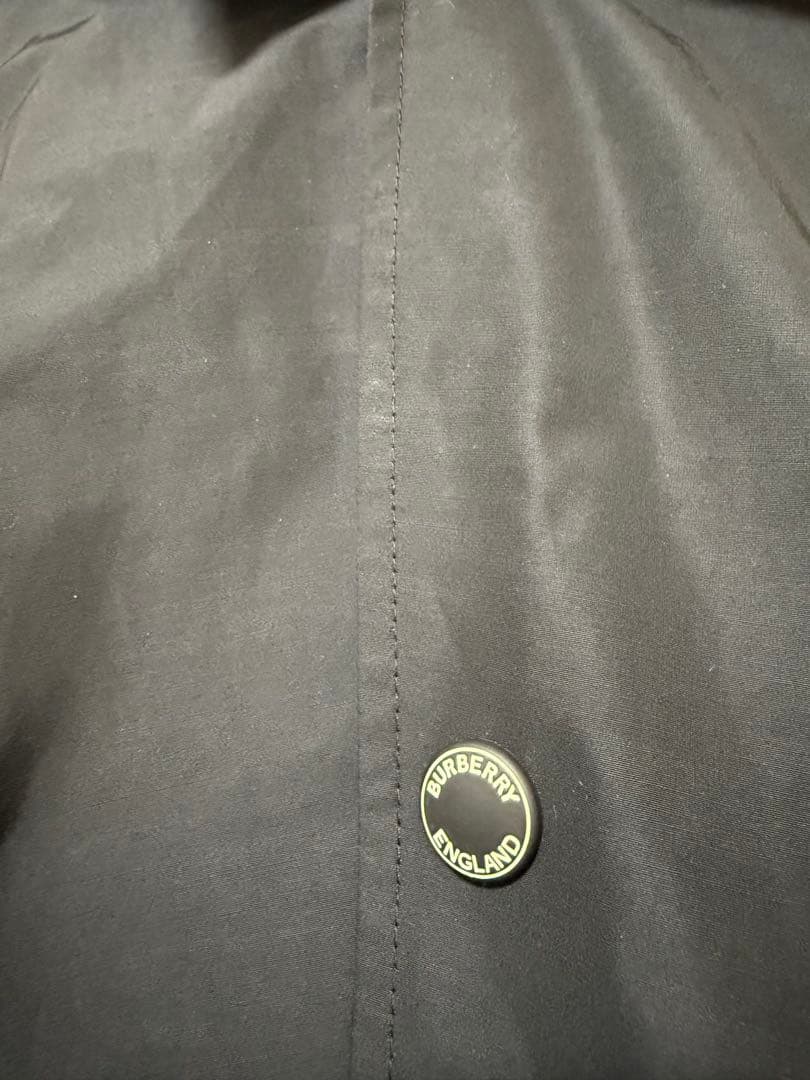BURBERRY 黒 ナイロンジャケット