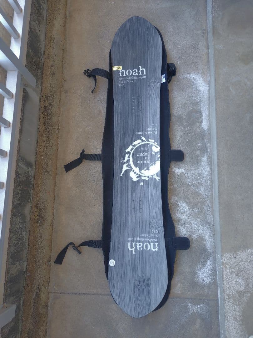 noah SuperTwister 154.5cm　ボードカバー付