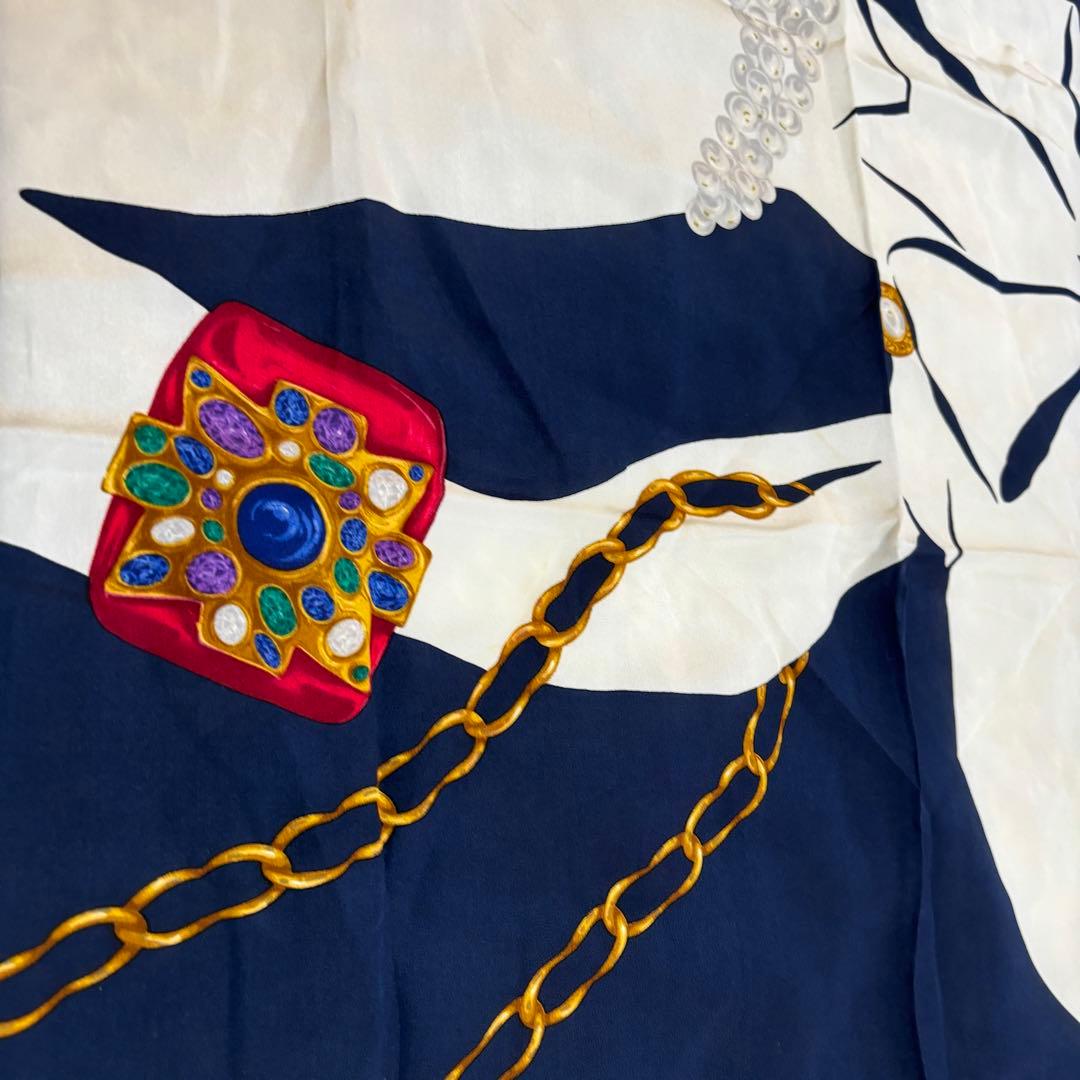 美品✨CHANEL シャネル　マドモアゼル　スカーフ　カレ90 ブラック