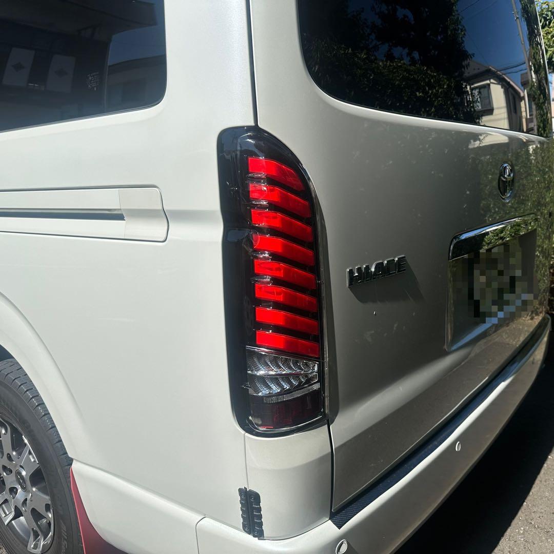 値下　INTEC(インテック) ハイエースLEDテールランプ 保安基準適合