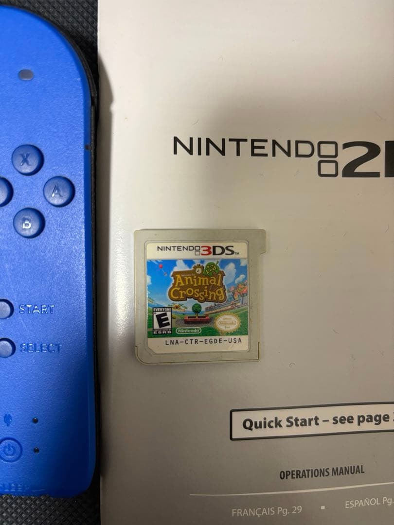 【海外版】ニンテンドー 2DS あつまれどうぶつの森(英語版)付き！