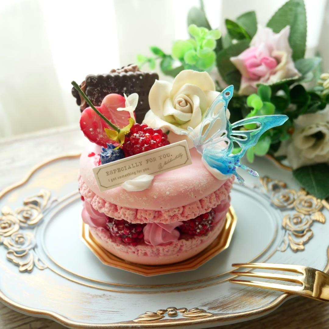 【ひび様】フェイクスイーツ❤︎‬ホワイトローズ＆ベリー❤︎‬マカロン*リスケーキ