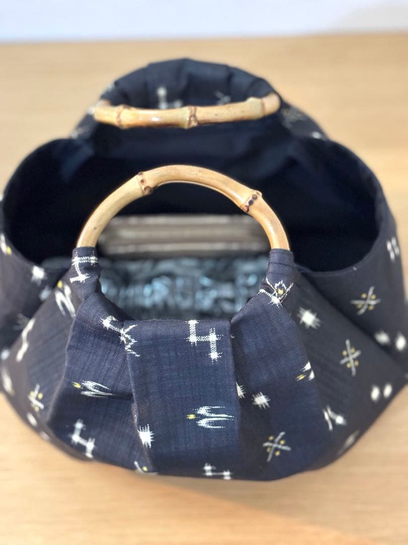 琉球柄　沖縄絣柄　（黒）和装バック・着物バック　入学卒業結婚式七五三振袖