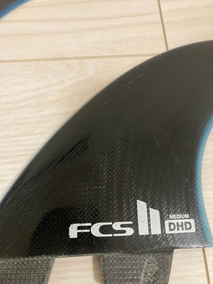 お値下げ中！FCS2 DHD ミディアム サーフボード　フィン