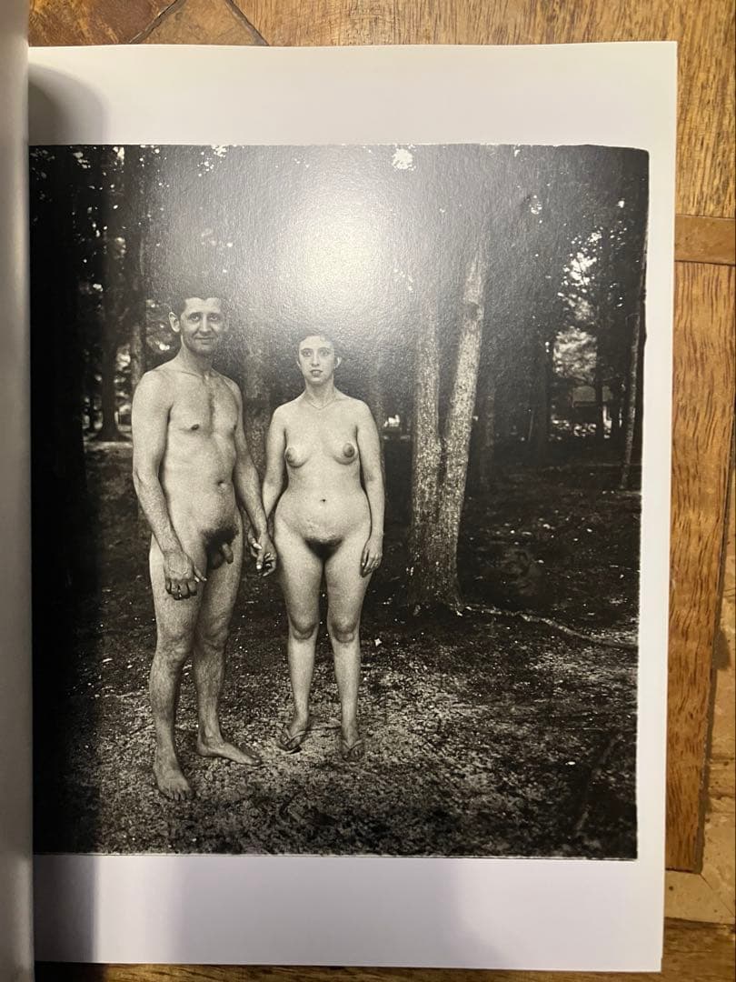 ダイアンアーバスDiane arbus 25周年記念版　写真集