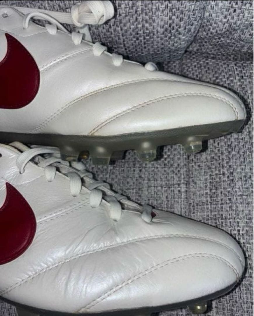 完売品 27㎝ 初代Nike premierサッカーシューズ ホワイト/レッド