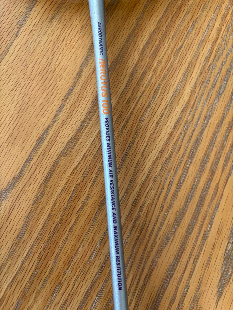 ★バドミントンラケット　ヨネックス　AEROTUS100 Carbonex14★