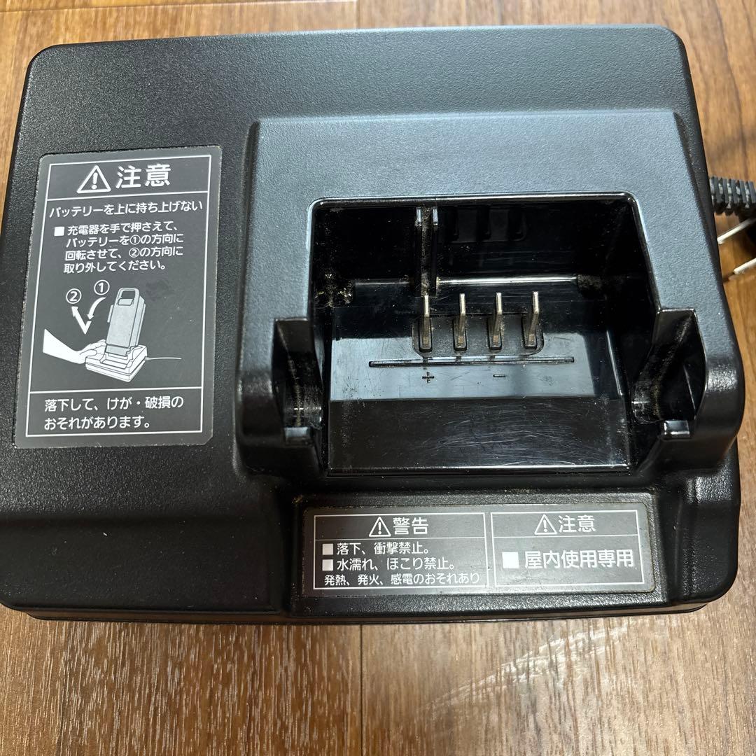 Panasonic 電動自転車用バッテリー充電器 NKJ069Z1
