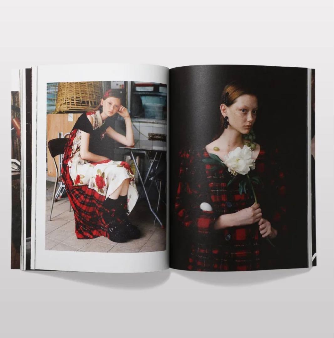アート・デザイン・音楽 A Magazine 18 Curated by Simone Rocha