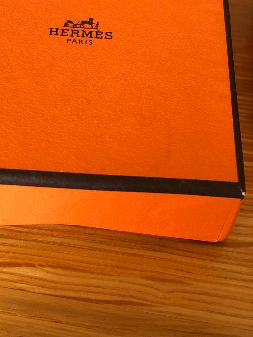 HERMÈS バンダナリング ドットデザイン(スカーフの使い方カード付き)