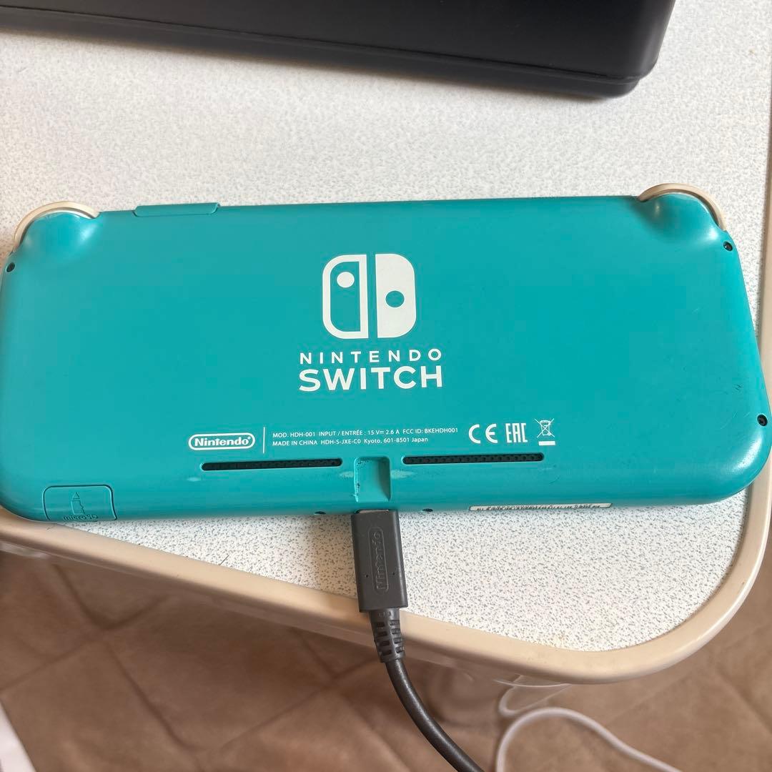任天堂Switchライト