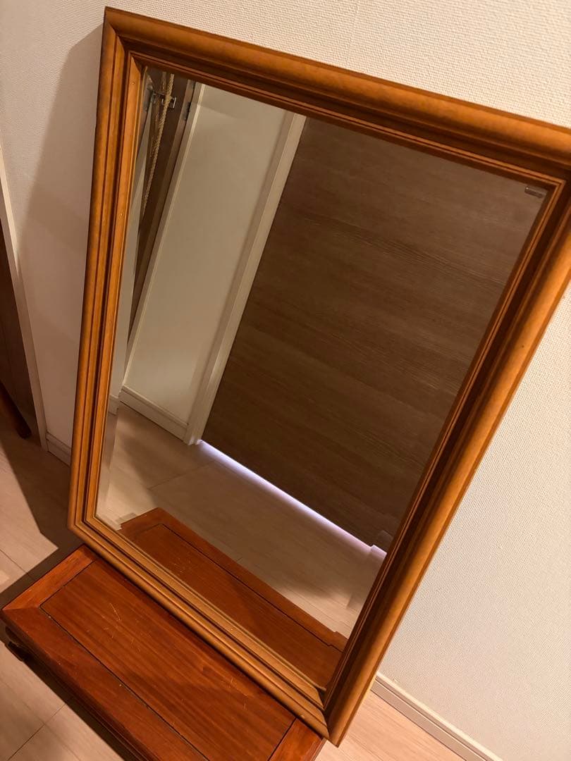 【特大ウォールミラー】アンティーク風　木製フレーム w610×853mm