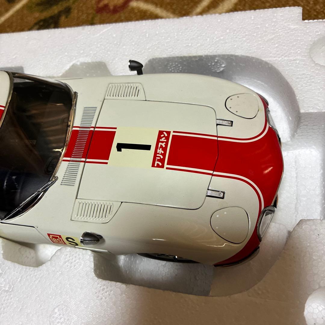 オートアート　TOYOTA 2000 GT 1:18