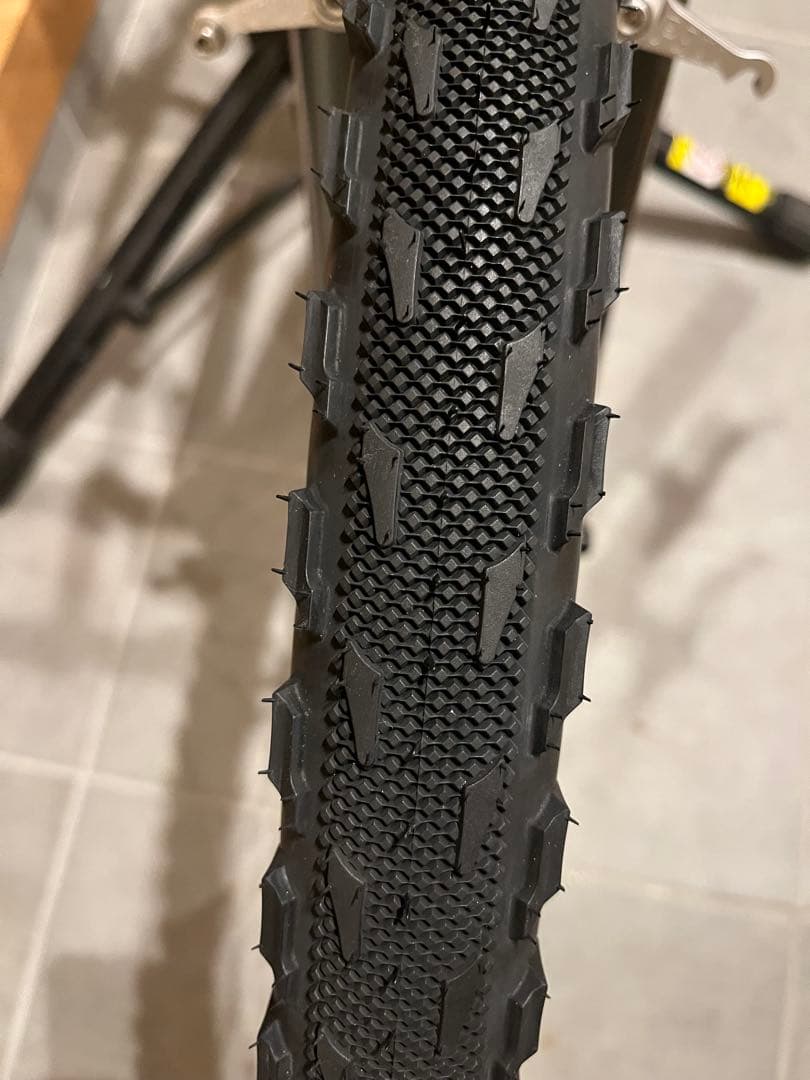 SIMWORKS The Homage Tire 26 未走行 前後2本セット