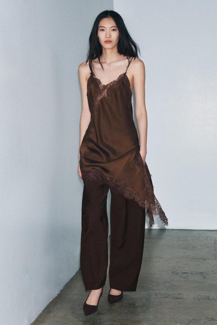 新品! ZARA アシンメトリーレースワンピース ブラウン S