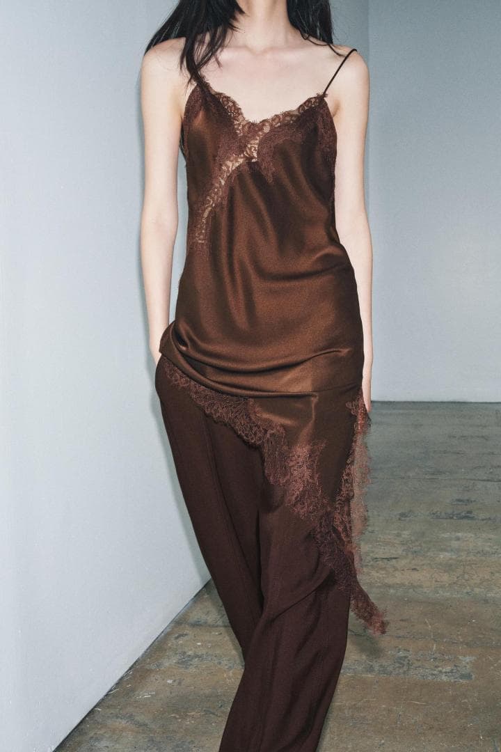 新品! ZARA アシンメトリーレースワンピース ブラウン S