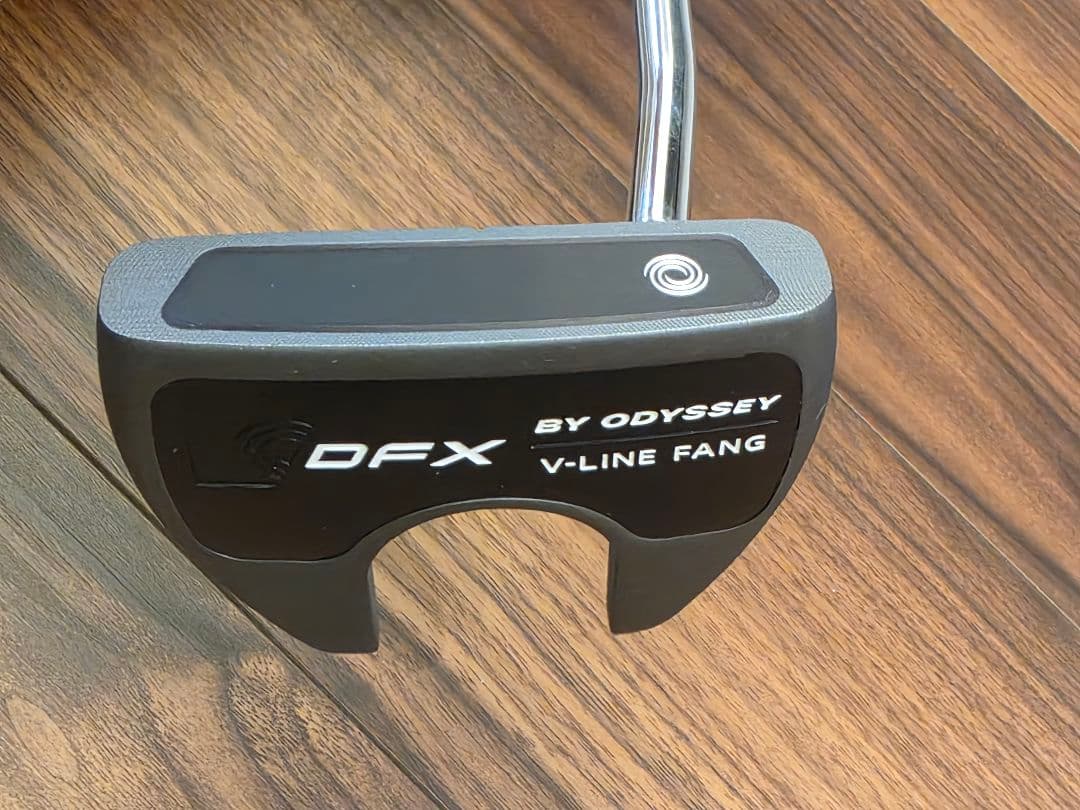 Odyssey DFX V-Line Fang パター　34インチ
