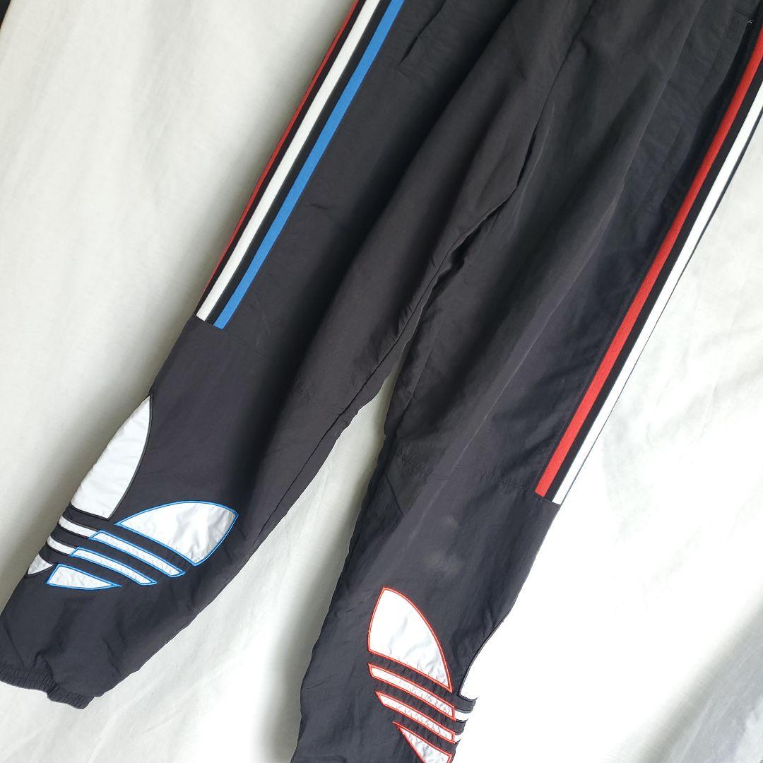 adidas アディダストリコロール　ナイロン パンツトラックパンツ ビッグロゴ