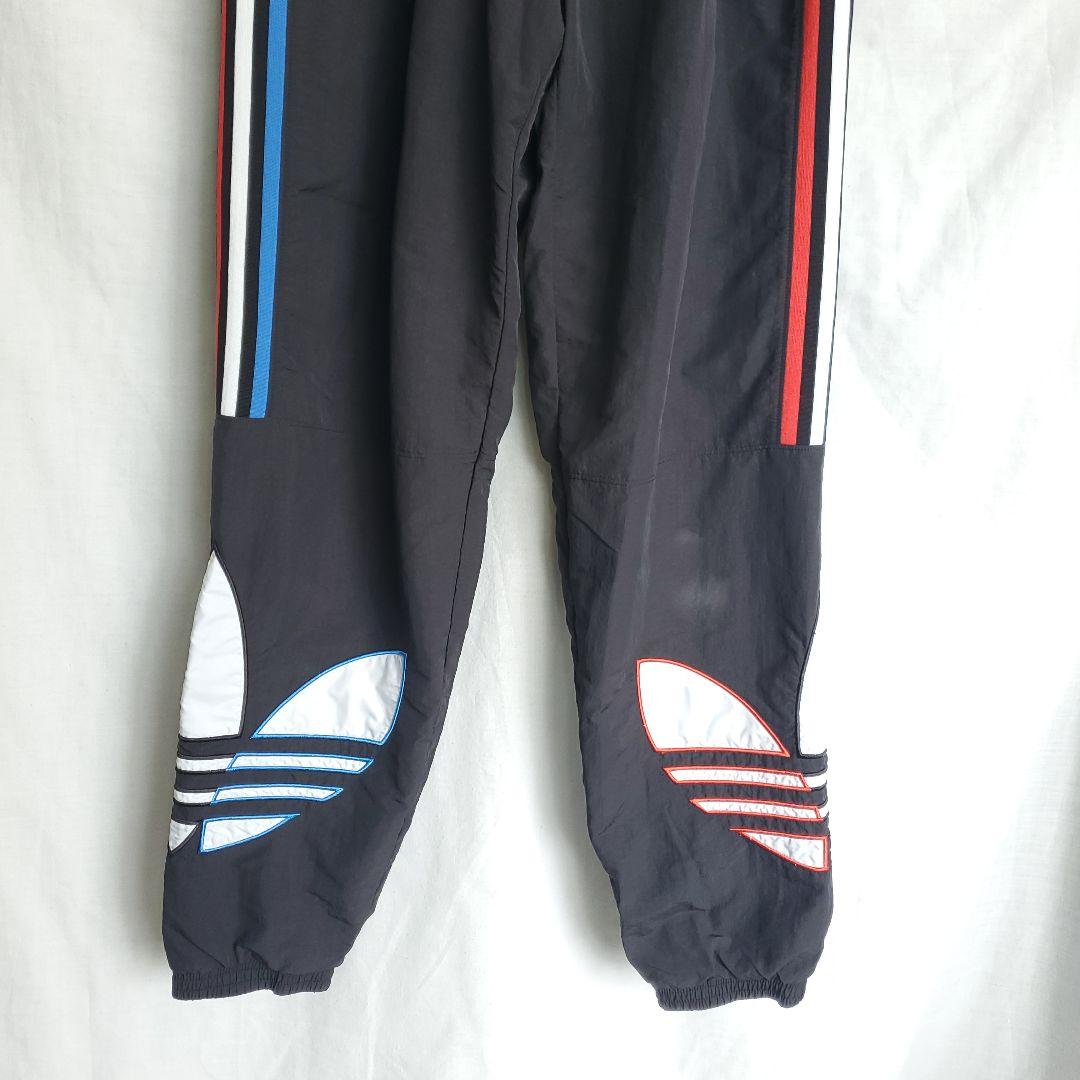adidas アディダストリコロール　ナイロン パンツトラックパンツ ビッグロゴ