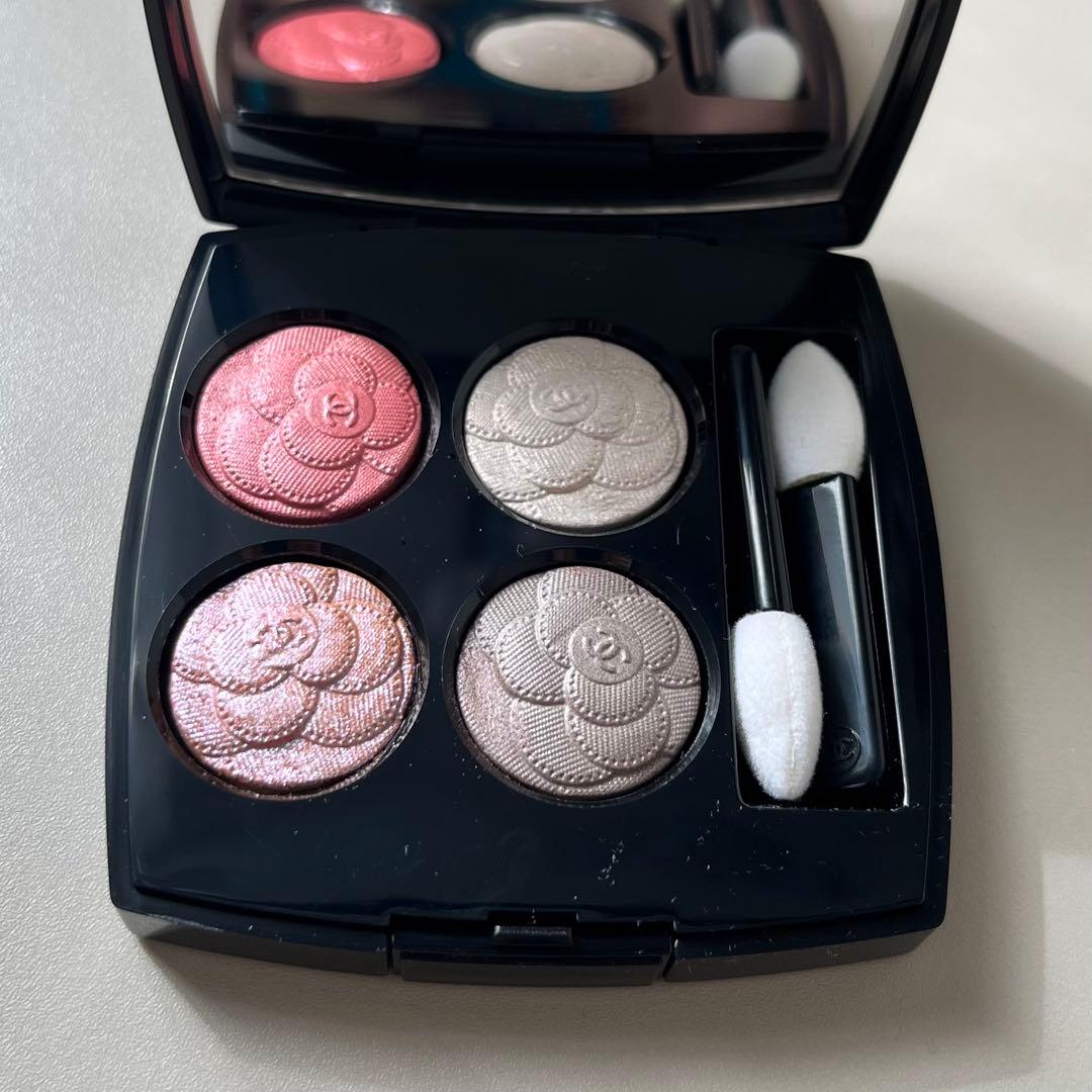CHANEL シャネル　アイシャドウ　レキャトルオンブル 387 ユートピア