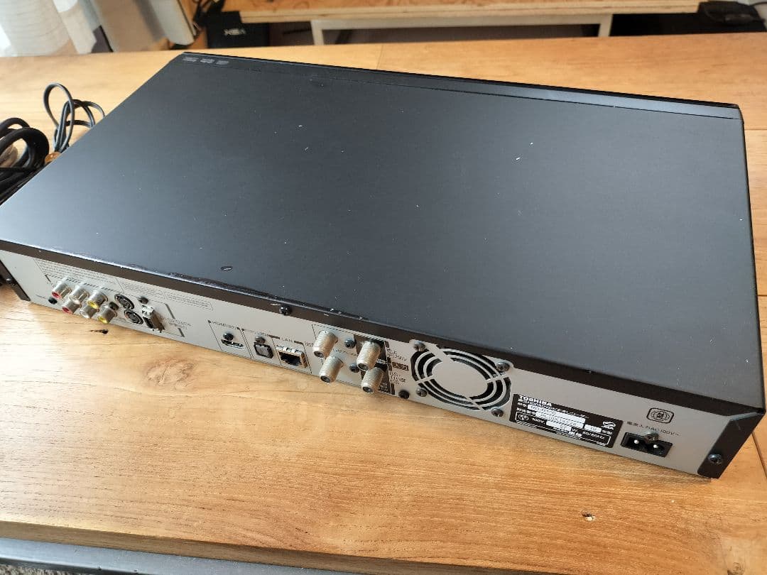 TOSHIBA 東芝 REGZA RD-R100 【DVDレコーダー】