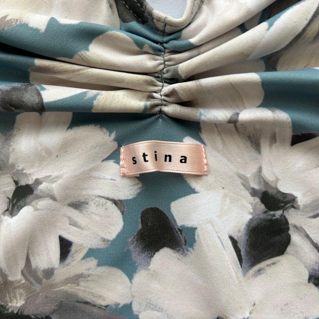 【新品未使用】stina レオタードLサイズ カローラサックスブルー