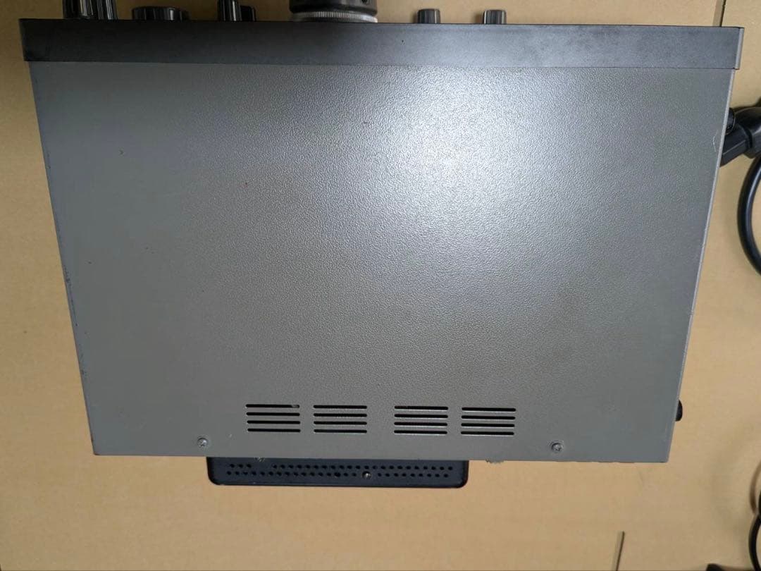 受信機 Yaesu FRG-7700