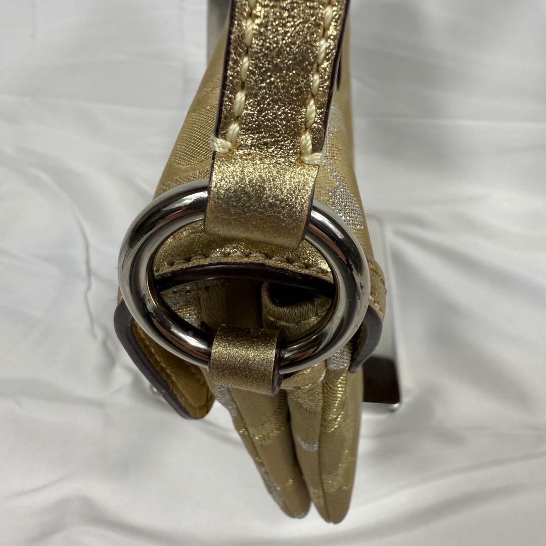 【美品】COACH アクセサリーポーチ ハンドバッグ　フック ゴールド