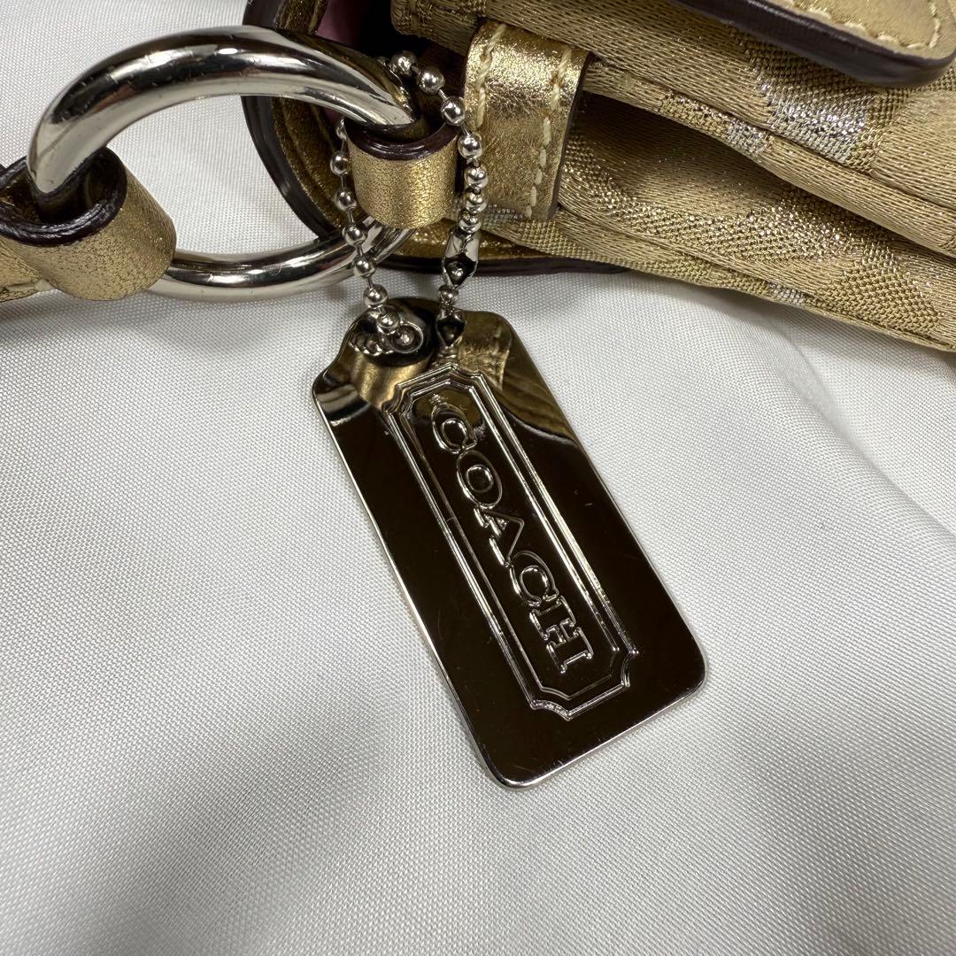 【美品】COACH アクセサリーポーチ ハンドバッグ　フック ゴールド