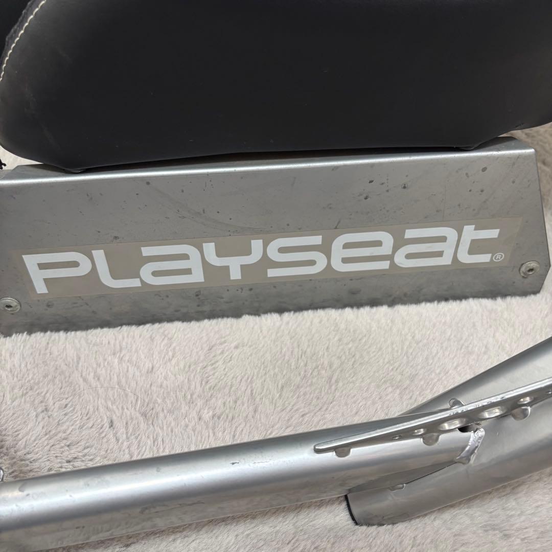 Playseat® Evolution Black レーシングコックピット