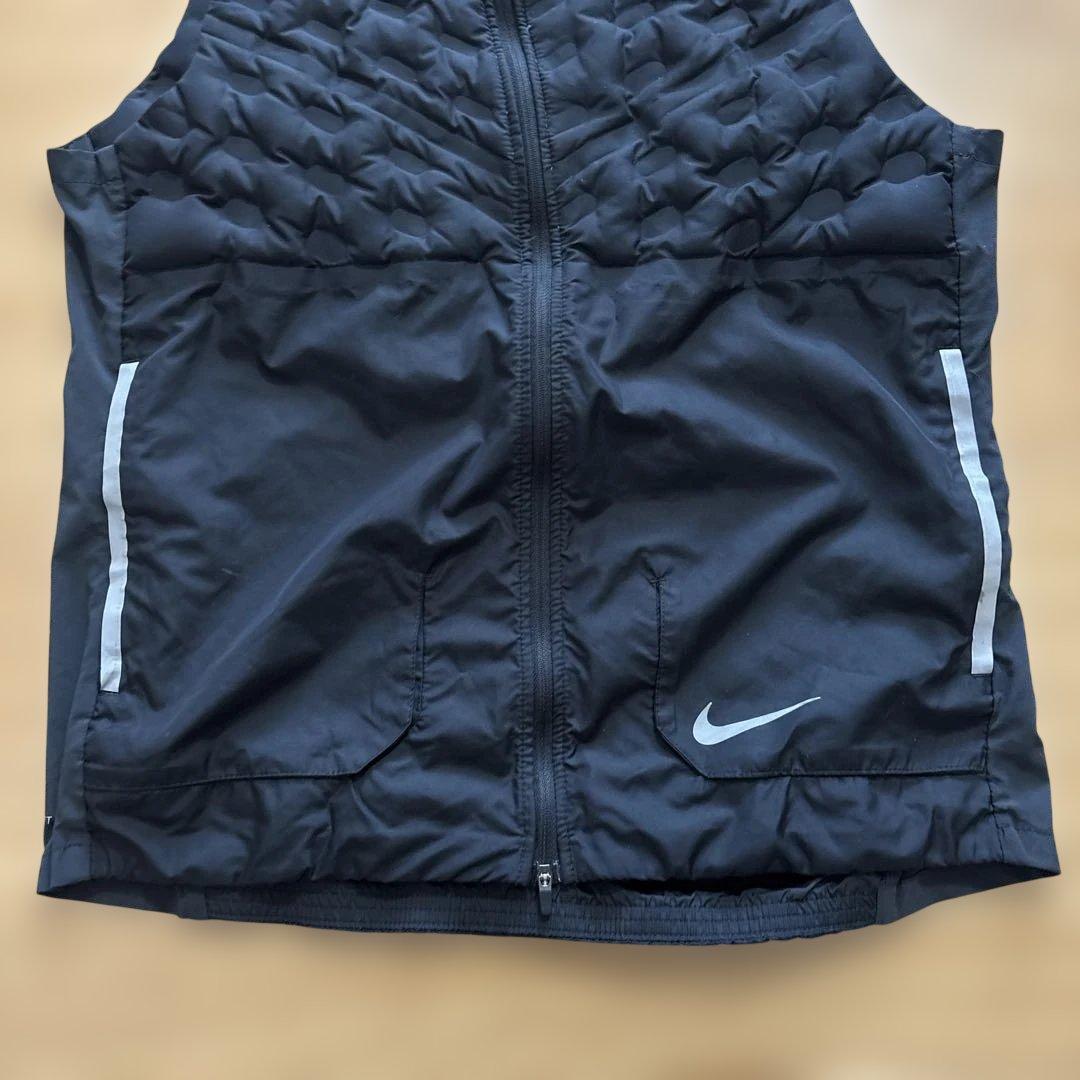 Nike ナイキ　エアロスイフト　ダウンベスト　ブラック