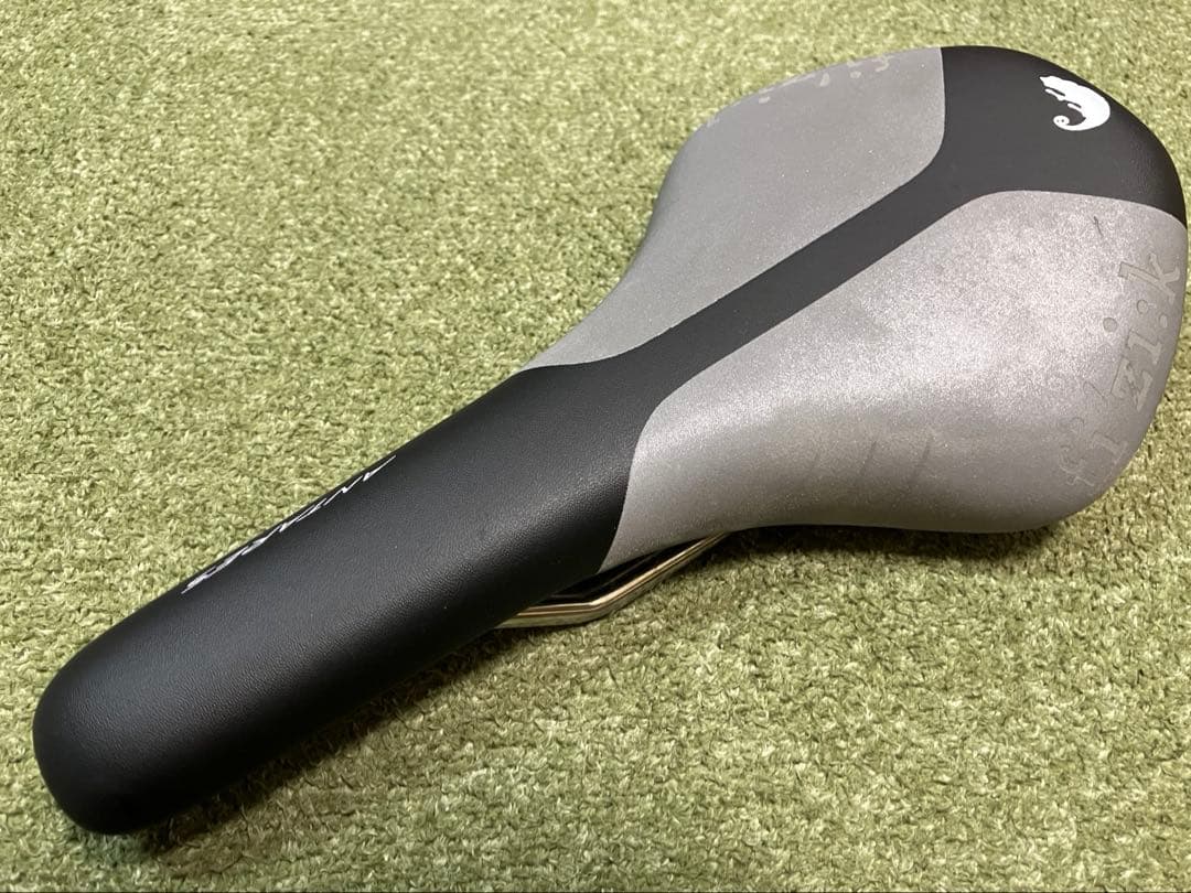 【新品未使用】フィジーク アンタレス(R3)オマケ付き