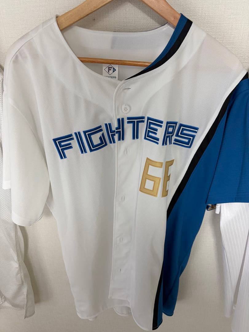 北海道日本ハムファイターズ ユニフォーム Lサイズ MANAMI 66番値下げ！