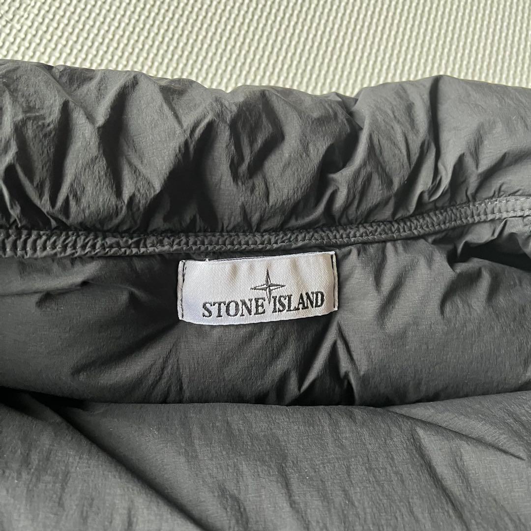美品 STONE  シームレス ナイロン ダウンベスト S 黒