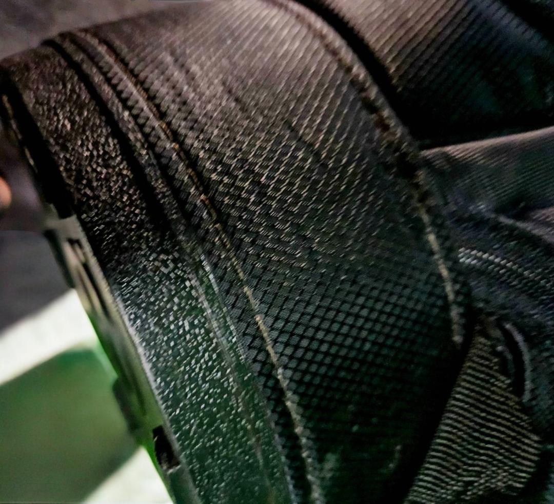 送料無料/美品　adidas キャディバッグ 黒 ストライプデザイン
