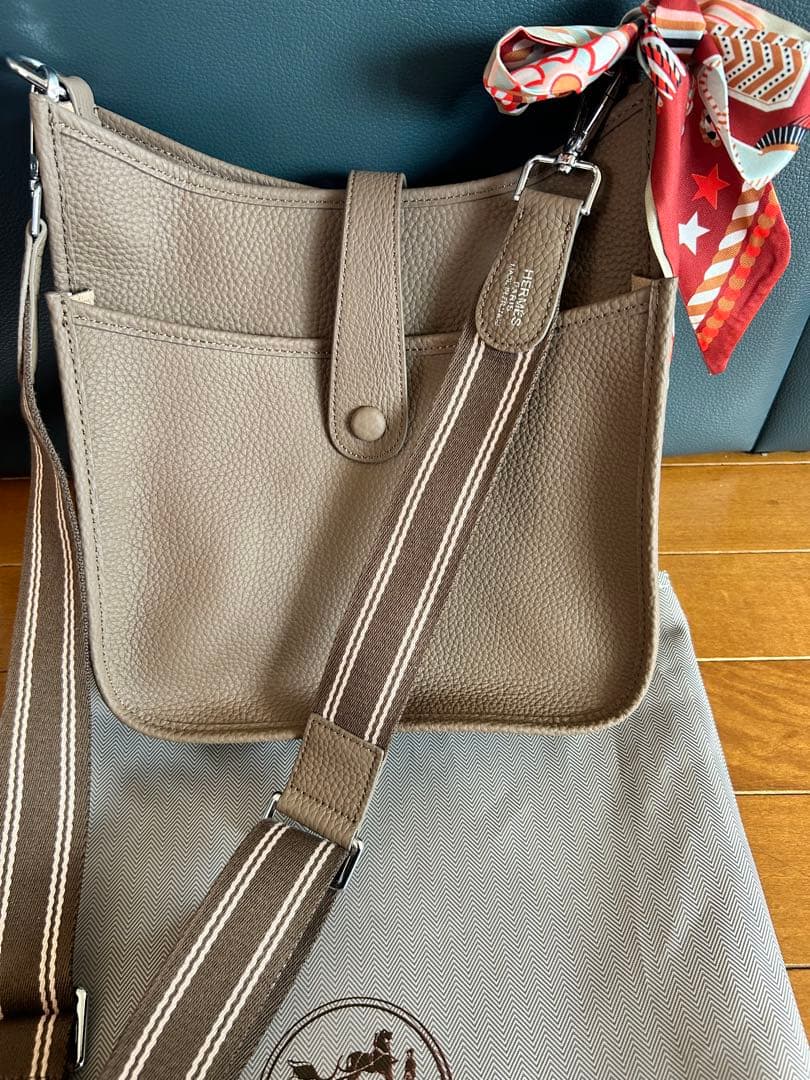 ❤️エルメス　エブリン ❤️ショルダーバッグ エトゥープ　スカーフ　馬ストラップ付