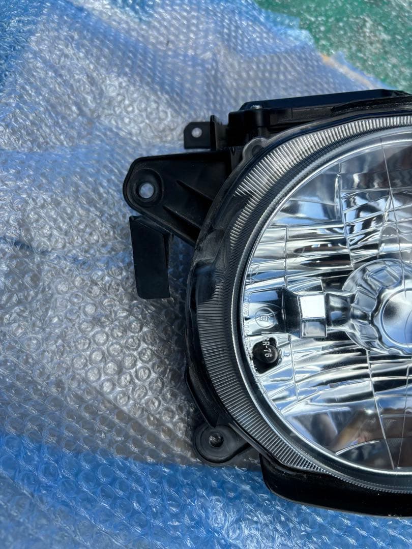 ダイハツ　ネイキッド　ギア　純正ヘッドライト左右　HID L750S