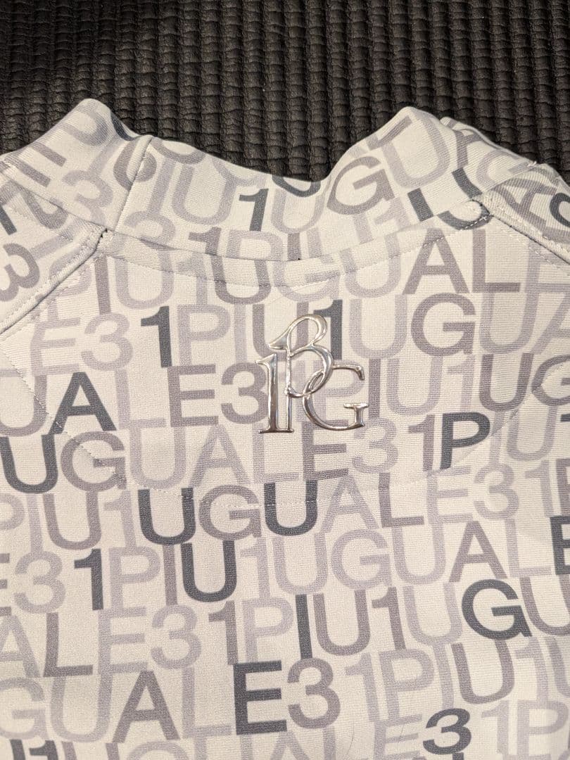 1piu1ugual3 モックネック現行モデル　XL 6