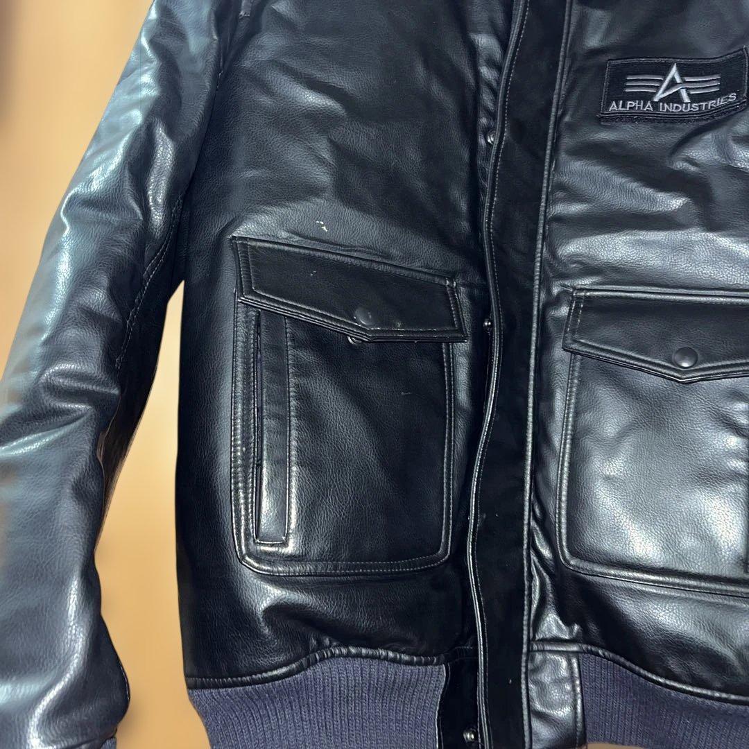 ALPHAINDUSTRIES フェイクレザージャケット　写真追加